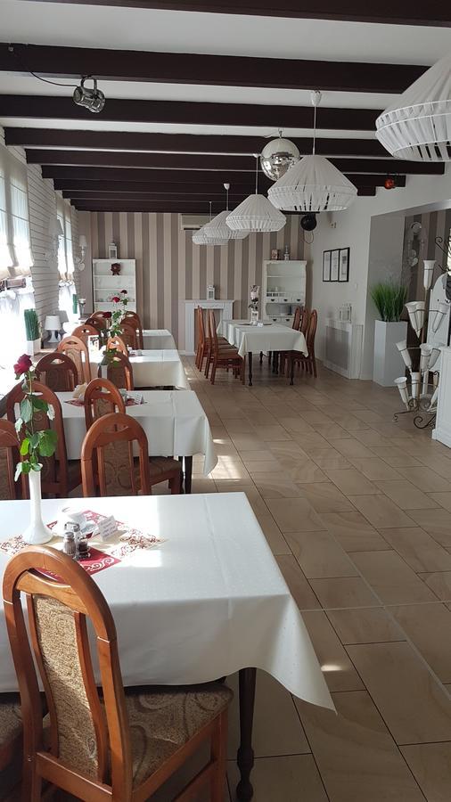 Restauracja I Noclegi Pod Sikorka Kobior 外观 照片